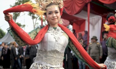 Ridwan Kamil Lepas Kirab Budaya dan Karnaval Pembangunan