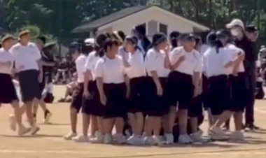 Pelajar Jepang Tutupi Siswi Berhijab yang Pingsan