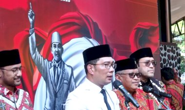 Selain di Bandung, Ridwan Kamil Bikin Patung Soekarno di Al-Jazair