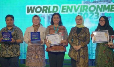 Komitmen Terapkan Proses Bisnis Ramah Lingkungan : Bio Farma Raih Penghargaan Kategori Tertinggi dari Badan POM