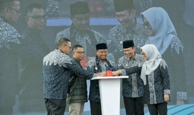 Pemdaprov Jabar Luncurkan Aplikasi Singakota*l