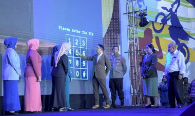 Pemutakhiran Data Penduduk, Pemdaprov Jabar Luncurkan Aplikasi Sadarka Jabar