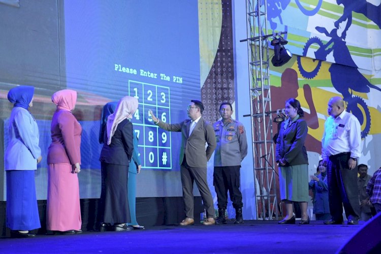 Pemutakhiran Data Penduduk, Pemdaprov Jabar Luncurkan Aplikasi Sadarka Jabar