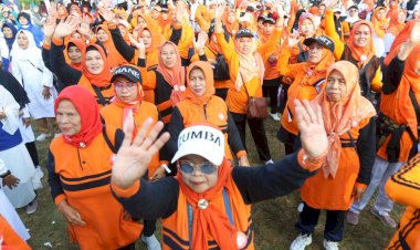Pecahkan Rekor MURI, 16 Ribu Peserta Ikuti Senam Lansia Rumah Zakat