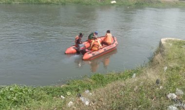 SAR Cari Korban Tenggelam di Sungai Karawang