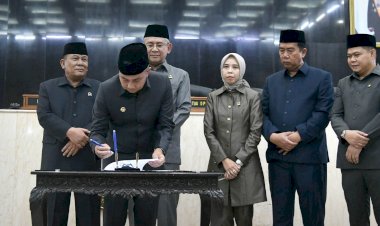 Penjabat Gubernur Jabar Tanda Tangani Nota Kesepakatan KUA dan PPAS Tahun 2024
