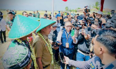 Hasil Panen Meningkat, Pj. Gubernur Jabar Apresiasi Kelompok Tani Mekarwangi di Cicalengka