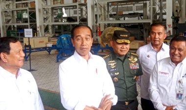 Bey Machmudin Dampingi Presiden Jokowi ke PT Pindad