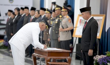 Enam Penjabat Bupati dan Wali Kota Dilantik, Pj Gubernur Jabar : Pemilu 2024 Harus Kondusif