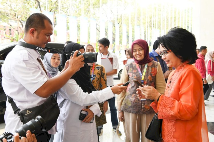 Hadiri Pembukaan Pameran Kriyanusa 2023, Amanda: Bangga Wakili Jabar