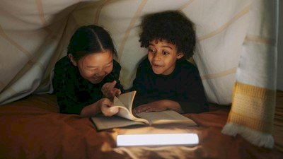 Ahli Saraf Bilang Bermain Video Games dan Membaca Buku Bikin Anak Pintar