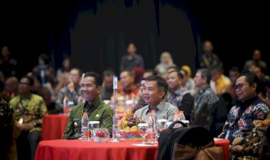 Akhir Pekan Tetap Buka, Menteri Azwar Anas Apresiasi Mal Pelayanan Publik Karawang