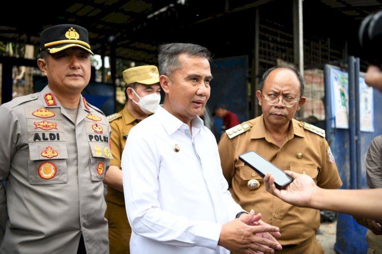 Bey Harap Bupati dan Wali Kota Bisa Kurangi 30 Persen Sampah