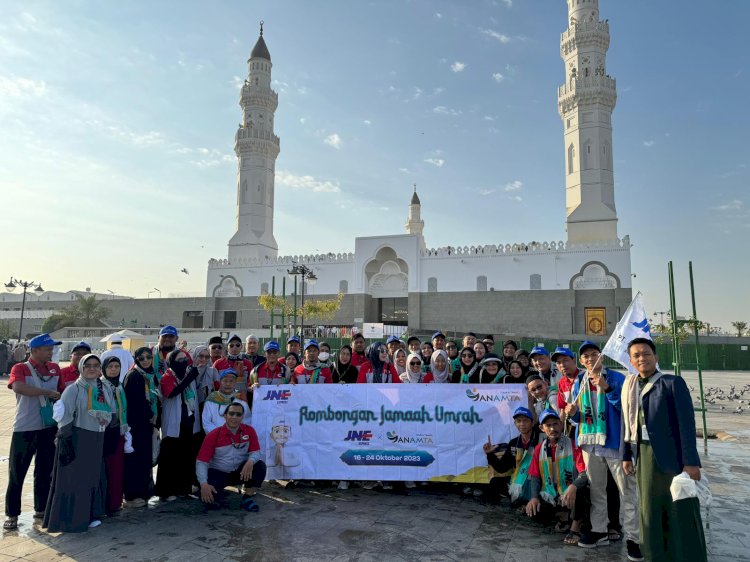 JNE Berangkatkan Umroh 345 Karyawan ke Tanah Suci