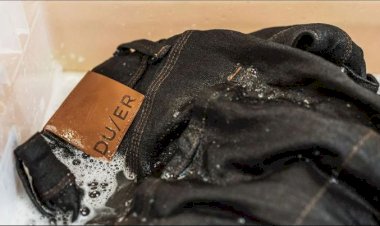 Tips Mencegah Celana Jeans Hitam Warnanya Tidak Pudar