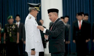 Bey Machmudin Lantik Agus Mulyadi sebagai Penjabat Wali Kota Cirebon