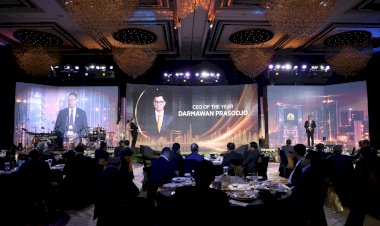 Dirut PLN Darmawan Prasodjo Kembali Dinobatkan Jadi CEO Of The Year