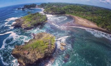 Ternyata, Pangandaran Punya Pantai Sekaligus Bisa Camping