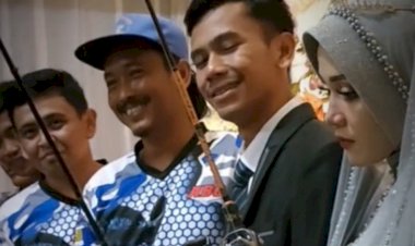 Pernikahan Viral, Pengantinnya Bawa Joran Pancing