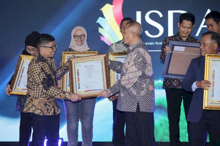 PLN UID Jabar Sabet Penghargaan ISDA Award 2023