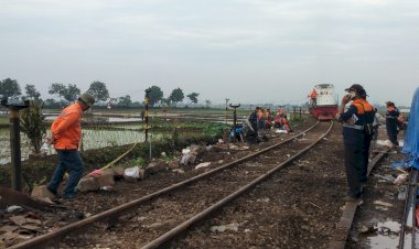 Evakuasi eks KA Turangga dan Commuterline Berhasil Dilakukan, Perjalanan Kereta Kembali Normal