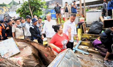 Tinjau Banjir Bandang, Bey: Segera Perbaiki Tanggul yang Jebol!