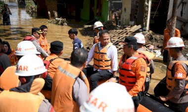 Banjir Dayeuhkolot, Pemdaprov Jabar Siapkan Air Bersih, Lahan Pengungsian dan Dapur Umum
