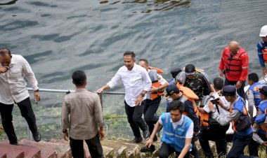 Bey Machmudin Pantau Penertiban Keramba Jaring Apung di Kawasan Waduk Cirata