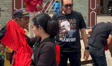 Ganjar Mahfud Canvassing Day, Ono Surono Turun Langsung Bagikan APK Ganjar