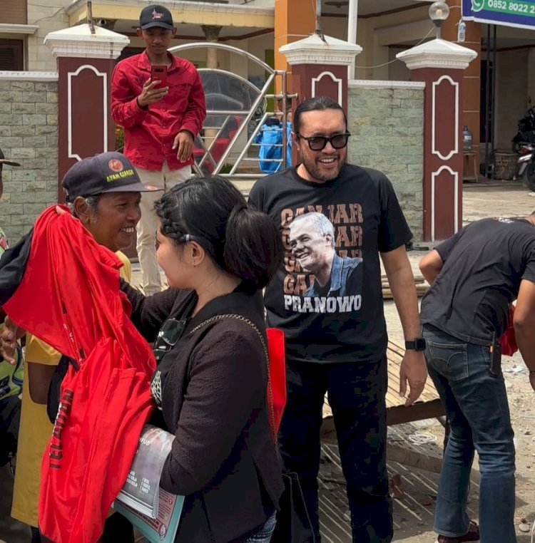 Ganjar Mahfud Canvassing Day, Ono Surono Turun Langsung Bagikan APK Ganjar