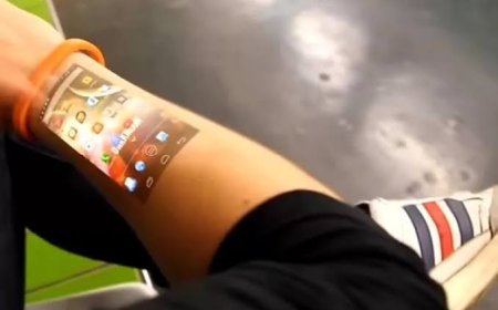 Ramalan Bil Gates Soal Smartphone Masa Depan