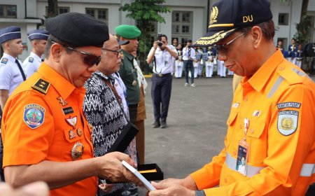 Basarnas Terima Penghargaan dari PT KAI