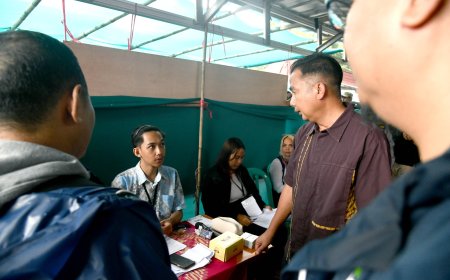 Bey Machmudin Tinjau Pencoblosan ke Sejumlah TPS Kota Bandung
