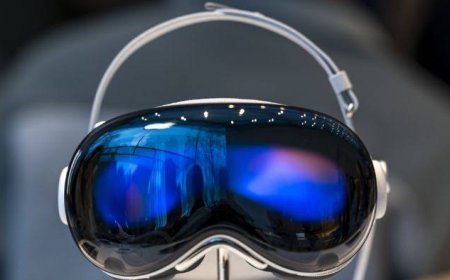 Intip Teknologi Terbaru Headset Apple Vision Pro Sampai Dipuji Bos Open AI