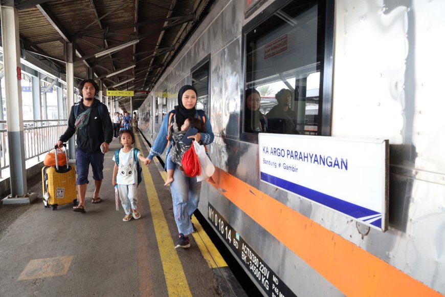 Libur Panjang, KAI Catat Pergerakan 77 Ribu Penumpang