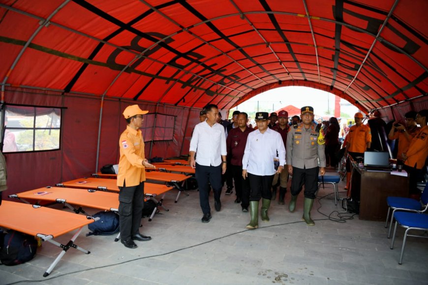 Bantuan Logistik Bagi Korban Banjir Sumedang