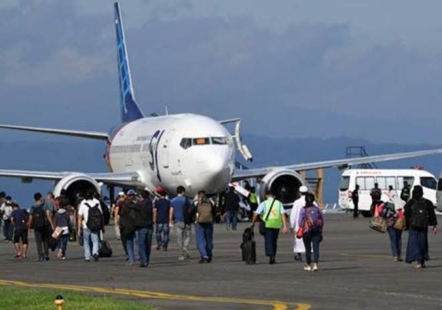 Lolos Pemeriksaan Bandara, Wanita Ini Terbang Naik Pesawat Tanpa Tiket