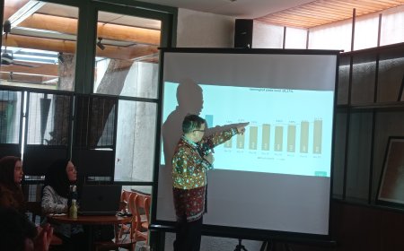 Hadapi Tahun Politik 2024, OJK Sebut Sektor Jasa Keuangan Masih Stabil