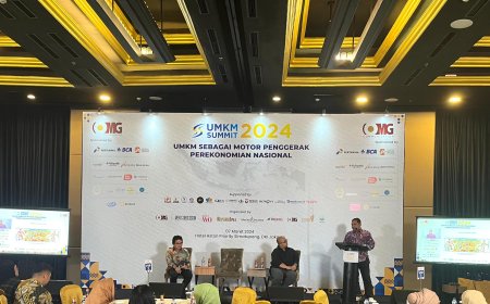 JNE Raih Penghargaan Mitra UMKM pada UMKM Summit Awards 2024