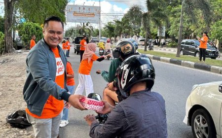 Pos Indonesia Tebar Takjil Gratis dan Paket Sembako Murah se-Indonesia