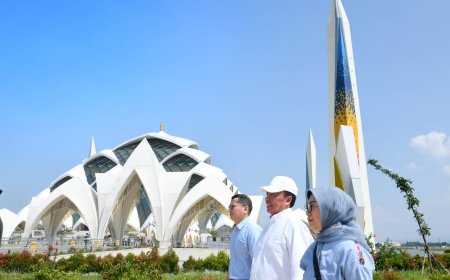 Pengelolaan Masjid Raya Al Jabbar Dievaluasi Menyeluruh