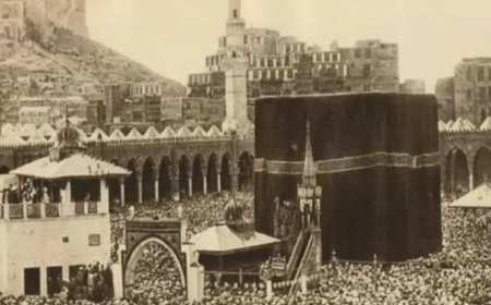 Ini Dia Orang Pertama yang Mengabadikan Foto Ka'bah