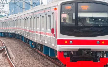 Viral Turis AS Kagum KRL Jakarta, Bandingkan dengan Kereta di New York