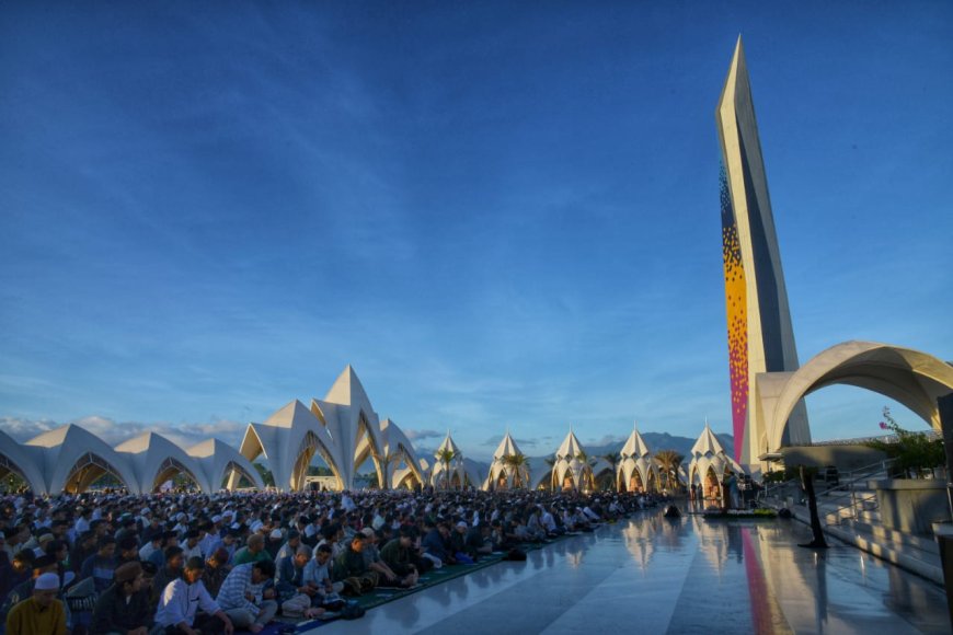 Siapakah Pelopor Pelaksanaan Shalat Id di Lapangan?