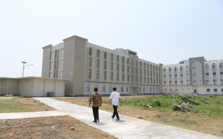 Cek Kesiapan Asrama Haji Indramayu, Bey Minta Pengelola Hadirkan Rasa Nyaman bagi Calon Haji