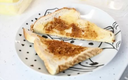 Pria Ini Ketagihan Sarapan Marmite Selama 35 Tahun