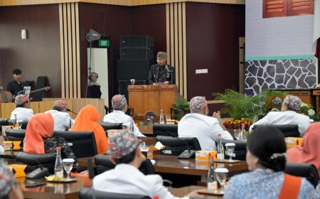 Bey Machmudin : Momentum PPDB Berkualitas dan Berintegritas