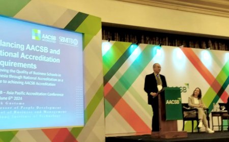SBM ITB Tekankan Penyelarasan Akreditasi Nasional dan Global Perguruan Tinggi pada Konferensi AACSB di Bali