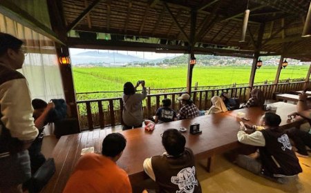 Tempat Makan Enak di Bandung  Bonus Pemandangan Cantik