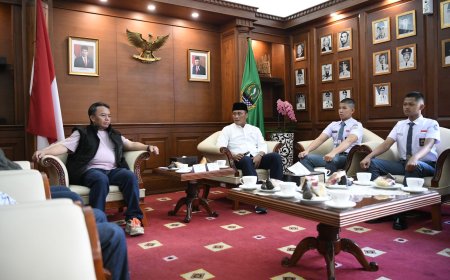 Sekda Herman Suryatman Lepas Empat Calon Asal Jabar Ikuti Seleksi Paskibraka Nasional